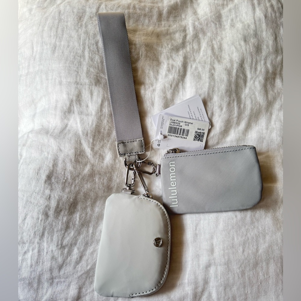 LULULEMON | ✨NEW✨ Dual Pouch Wristlet in silver/vapor. NEW WITH TAGS.